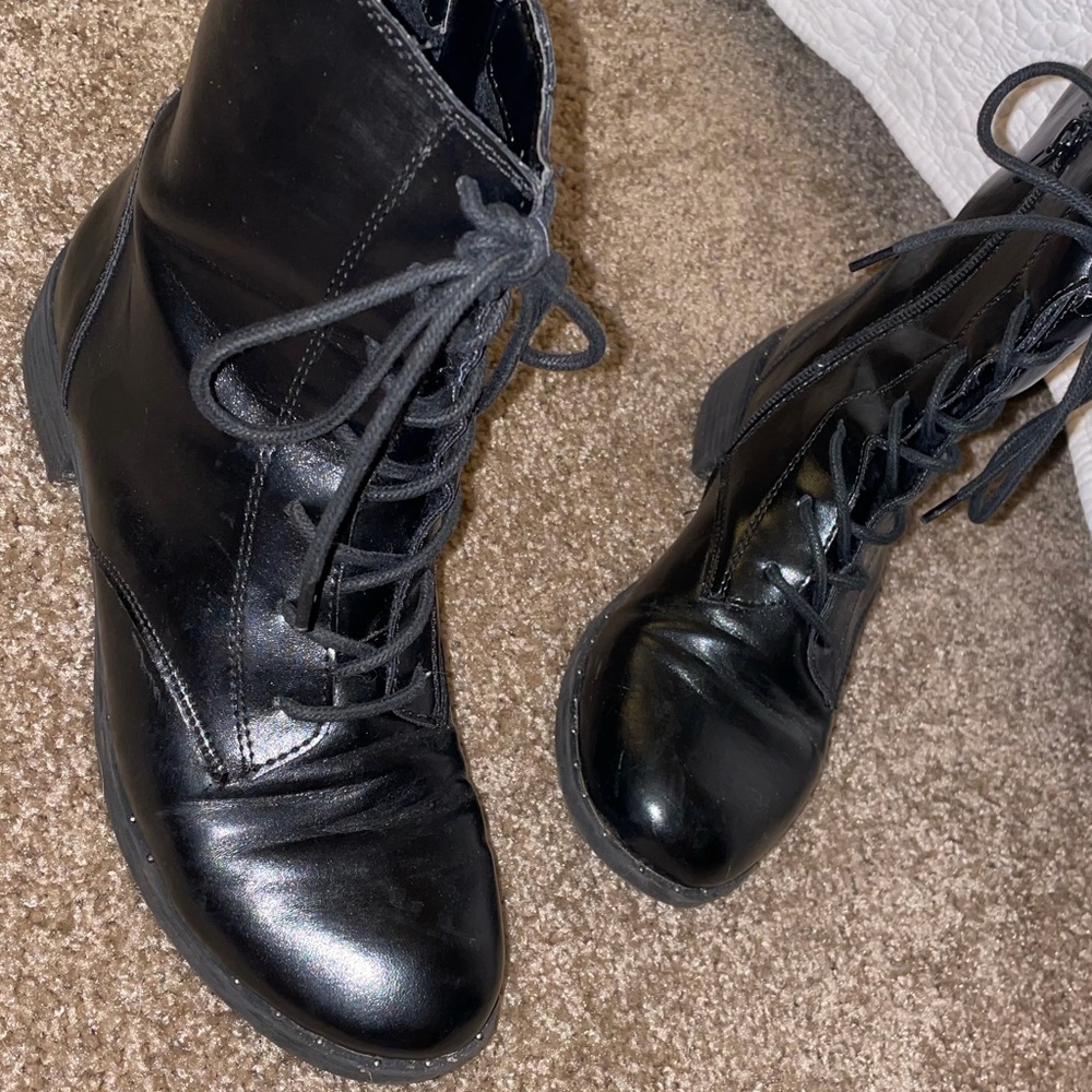 Black Pleather Combat boots 🥾🖤